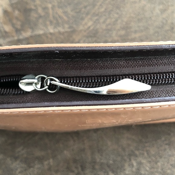 BEIJO - London*Paris*New York - Peachy Patent Purse with sturdy handles - Picture 5 of 11